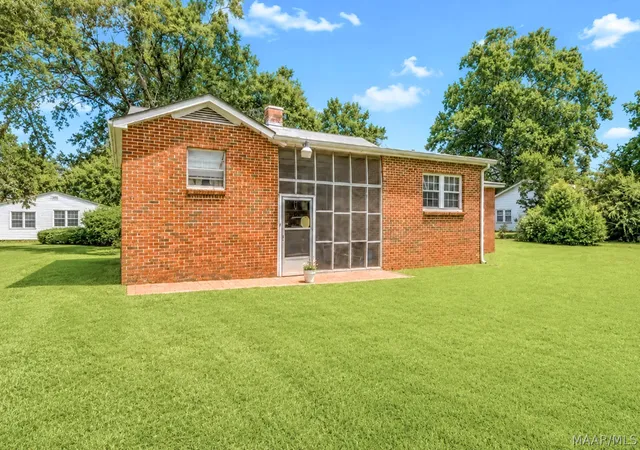 Photo 4 of Single family home for sale at 137 Pinehurst St, Tallassee, AL 36078 | MLS# 589098 | Listing updated on 2026-09-30