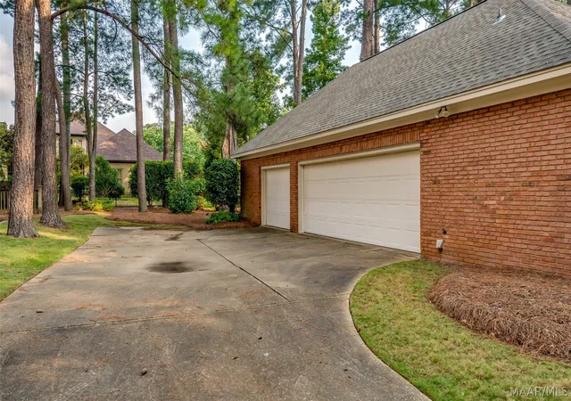 Photo 4 of Single family home for sale at 7624 Wynlakes Blvd, Montgomery, AL 36117 | MLS# 589141 | Listing updated on 2026-09-03