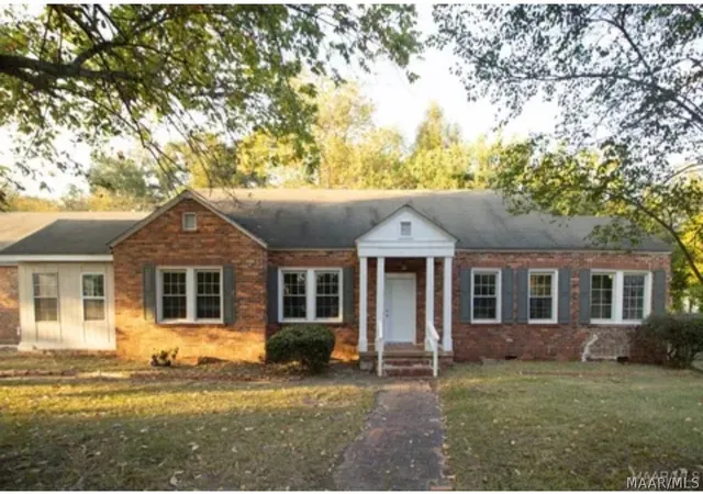 Photo 1 of Single family home for sale at 2281 Carter Hl Rd, Montgomery, AL 36106 | MLS# 589150 | Listing updated on 2026-09-04