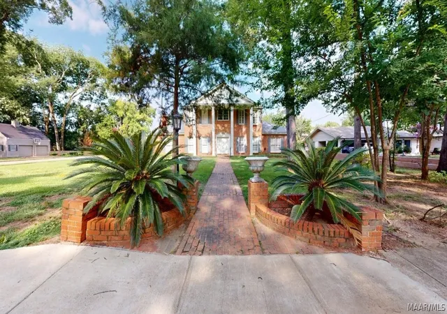 Photo 2 of Single family home for sale at 1748 Croom Dr, Montgomery, AL 36106 | MLS# 588725 | Listing updated on 2026-09-08