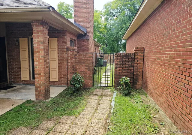 Photo 3 of Single family home for sale at 1816 Young Farm Rd, Montgomery, AL 36106 | MLS# 588762 | Listing updated on 2026-09-05