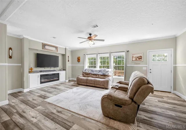 Photo 4 of Manufactured home for sale at 2945 Highway 82 W, Prattville, AL 36067 | MLS# 588974 | Listing updated on 2026-09-05