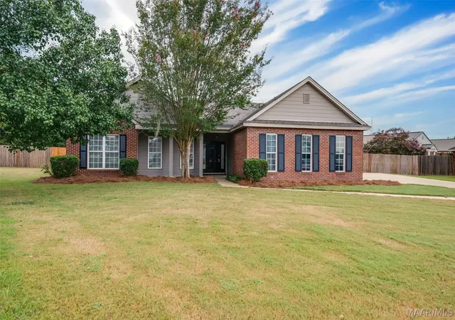 Photo 1 of Single family home for sale at 901 Hallwood Ln, Montgomery, AL 36117 | MLS# 589222 | Listing updated on 2026-09-10