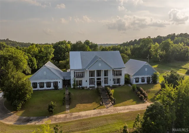 Photo 1 of Mansion for sale at 3166 Highway 80 E, Lowndesboro, AL 36752 | MLS# 589033 | Listing updated on 2026-09-25