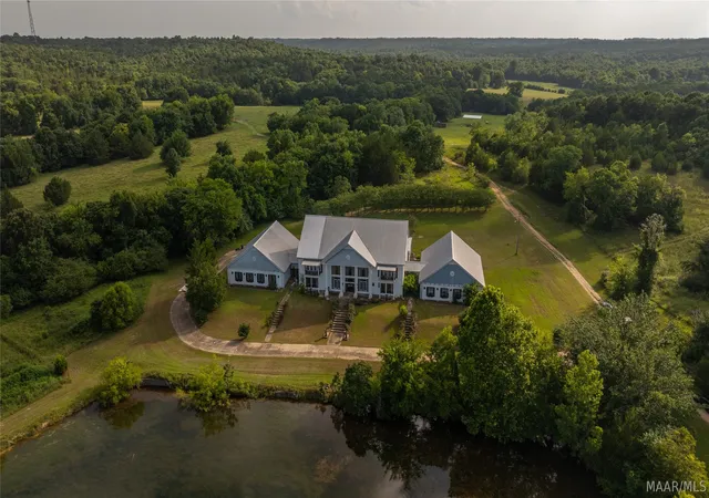 Photo 51 of Mansion for sale at 3166 Highway 80 E, Lowndesboro, AL 36752 | MLS# 589033 | Listing updated on 2026-09-25