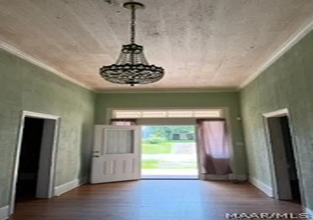 Photo 2 of Sale Pending at 214 N Pine St, Greenville, AL 36037 | MLS# 589254 | Listing updated on 2026-09-08