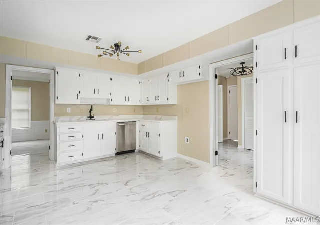 Photo 3 of Single family home for sale at 3520 Melton Rd, Montgomery, AL 36106 | MLS# 589299 | Listing updated on 2026-09-05