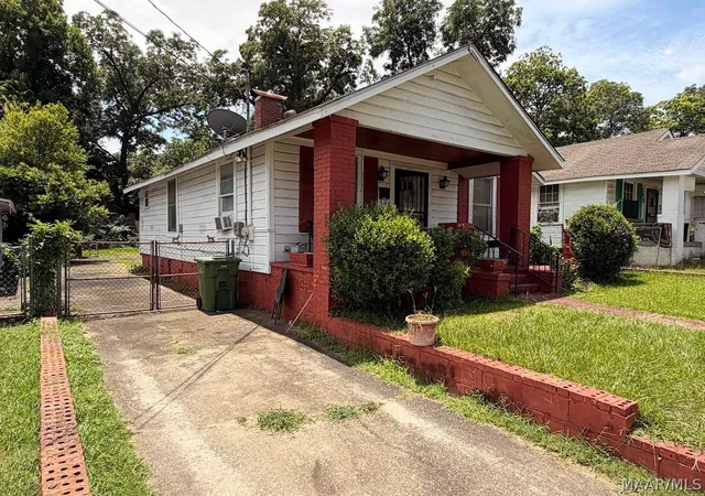 Photo 3 of Single family home for sale at 643 Emerson St, Montgomery, AL 36108 | MLS# 589238 | Listing updated on 2026-09-04