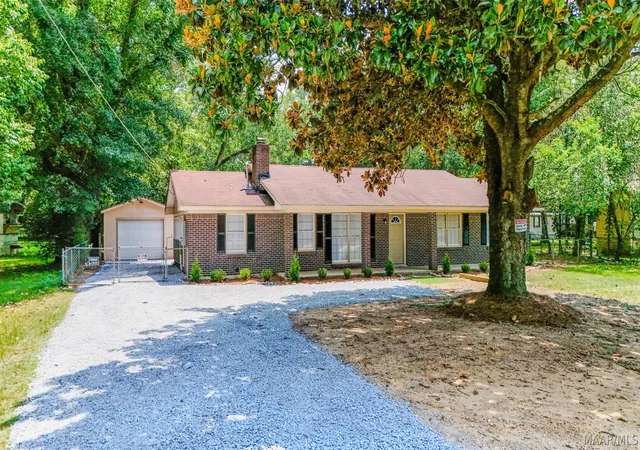 Photo 3 of Single family home for sale at 990 Highway 143, Elmore, AL 36025 | MLS# 589131 | Listing updated on 2026-09-29