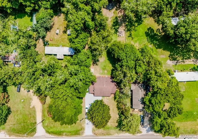 Photo 4 of Single family home for sale at 990 Highway 143, Elmore, AL 36025 | MLS# 589131 | Listing updated on 2026-09-29