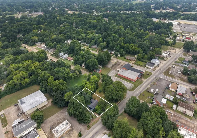 Single family home for sale at 2933 Lower Wetumpka Rd, Montgomery, AL 36110 | MLS# 589065