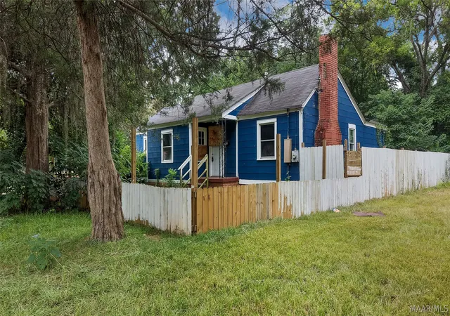 Photo 4 of Single family home for sale at 2933 Lower Wetumpka Rd, Montgomery, AL 36110 | MLS# 589065 | Listing updated on 2026-09-02