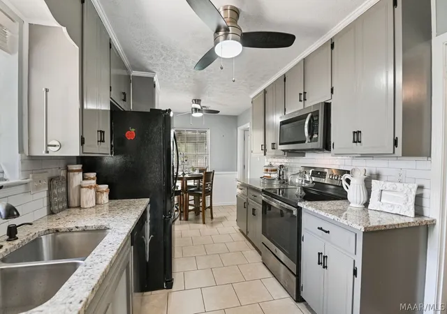 Photo 4 of Single family home for sale at 206 Sheila Blvd, Prattville, AL 36066 | MLS# 589350 | Listing updated on 2026-09-28