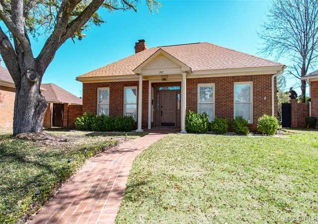 Photo 3 of Single family home for sale at 1517 Charleton Dr, Montgomery, AL 36106 | MLS# 589279 | Listing updated on 2026-09-08