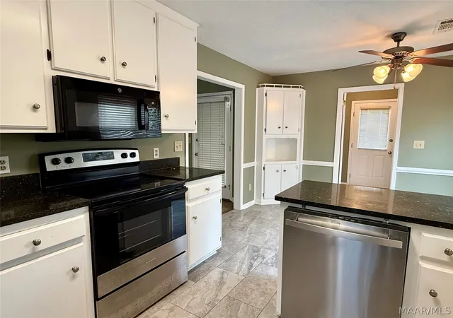 Photo 3 of Single family home for sale at 5733 Neely Ln, Montgomery, AL 36116 | MLS# 589393 | Listing updated on 2026-09-10