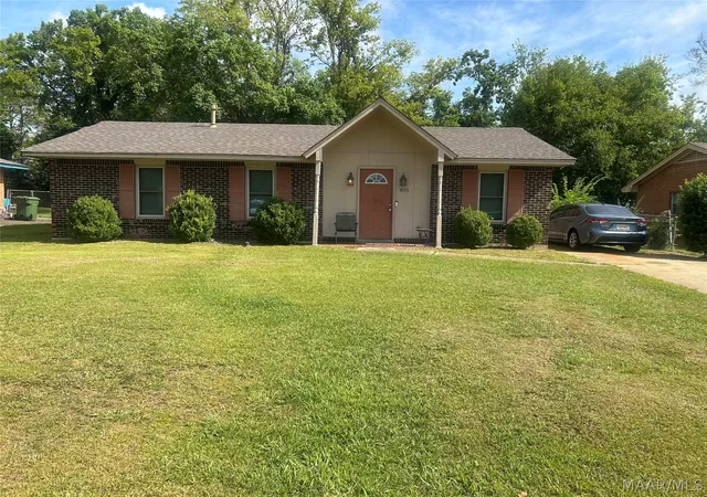 Photo 1 of Single family home for sale at 4033 Edge Hl Ln, Montgomery, AL 36116 | MLS# 589467 | Listing updated on 2026-09-11