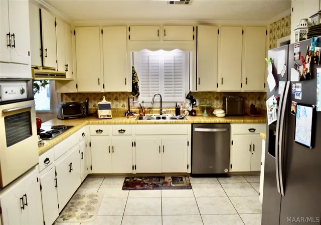 Photo 2 of Single family home for sale at 1248 Wright St, Prattville, AL 36066 | MLS# 589452 | Listing updated on 2026-09-11
