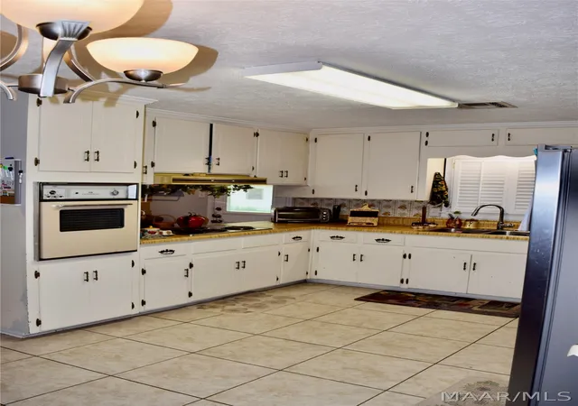 Photo 3 of Single family home for sale at 1248 Wright St, Prattville, AL 36066 | MLS# 589452 | Listing updated on 2026-09-11