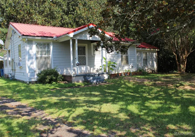 Photo 1 of Single family home for sale at 139 Golson Rd, Fort Deposit, AL 36032 | MLS# 589485 | Listing updated on 2026-09-17