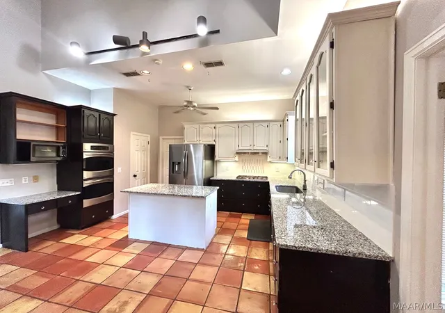 Photo 4 of Single family home for sale at 249 Charleston Ct S, Montgomery, AL 36117 | MLS# 589454 | Listing updated on 2026-09-05
