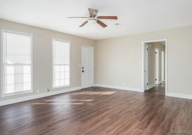 Photo 3 of Single family home for sale at 2005 W Dallas Ave, Selma, AL 36701 | MLS# 589505 | Listing updated on 2026-09-23