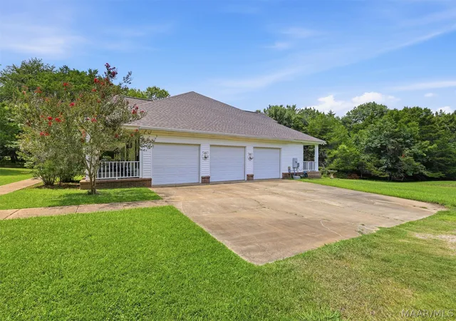 Photo 3 of Single family home for sale at 600 Cedar Pines Rd, Mathews, AL 36052 | MLS# 589173 | Listing updated on 2026-09-24
