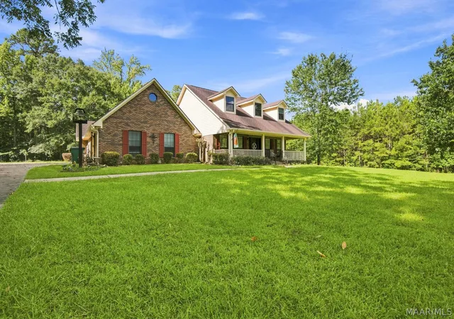 Photo 2 of Single family home for sale at 5449 Pineapple Hwy, Greenville, AL 36037 | MLS# 589455 | Listing updated on 2026-09-04