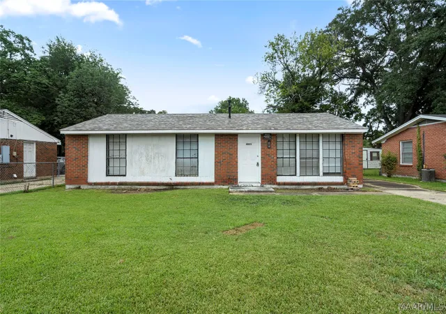 Photo 1 of Single family home for sale at 4023 Colfax Dr, Montgomery, AL 36105 | MLS# 589520 | Listing updated on 2026-09-05