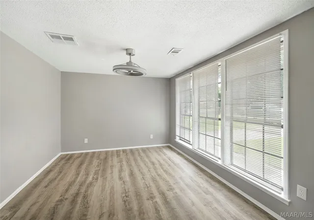 Photo 4 of Single family home for sale at 4023 Colfax Dr, Montgomery, AL 36105 | MLS# 589520 | Listing updated on 2026-09-05