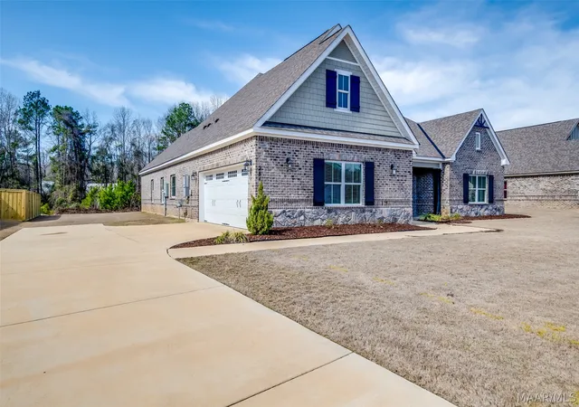 Photo 3 of Single family home for sale at 284 Abby Ln, Millbrook, AL 36054 | MLS# 589548 | Listing updated on 2026-09-05