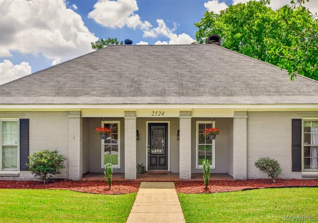 Photo 3 of Sale Pending at 2524 Wentworth Dr, Montgomery, AL 36106 | MLS# 589568 | Listing updated on 2026-10-06