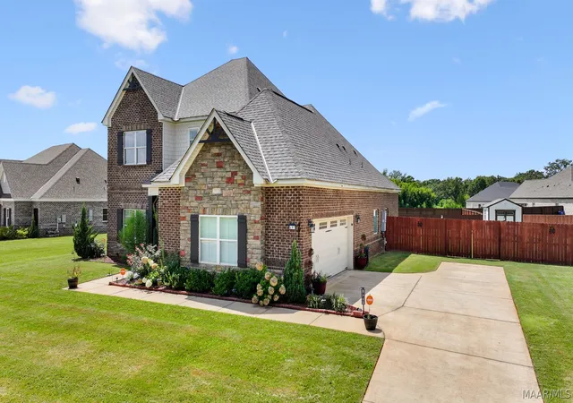 Photo 2 of Single family home for sale at 491 Midland Dr, Wetumpka, AL 36093 | MLS# 589595 | Listing updated on 2026-09-10