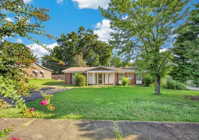 Photo 3 of Single family home for sale at 4351 Eastmont Dr, Montgomery, AL 36109 | MLS# 589511 | Listing updated on 2026-09-10