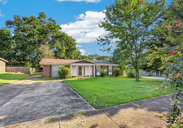 Photo 3 of Single family home for sale at 4351 Eastmont Dr, Montgomery, AL 36109 | MLS# 589511 | Listing updated on 2026-09-10