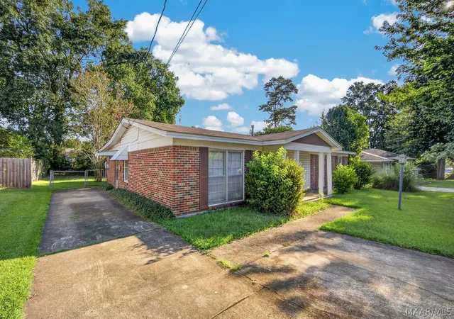 Photo 4 of Single family home for sale at 4351 Eastmont Dr, Montgomery, AL 36109 | MLS# 589511 | Listing updated on 2026-09-10