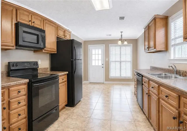Photo 2 of Single family home for sale at 8913 Laney Ln, Montgomery, AL 36117 | MLS# 589601 | Listing updated on 2026-09-10