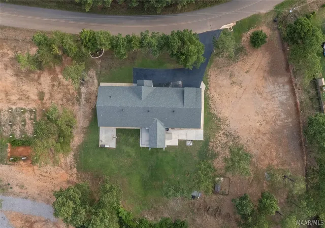 Photo 4 of Single family home for sale at 451 County Rd 264, Clanton, AL 35046 | MLS# 589603 | Listing updated on 2026-09-05