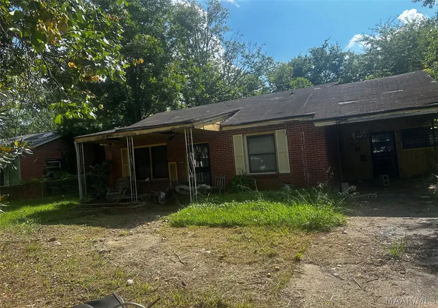 Photo 2 of Single family home for sale at 4119 Clovis Dr, Montgomery, AL 36105 | MLS# 589605 | Listing updated on 2026-09-02