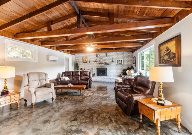 Photo 3 of Single family home for sale at 111 County Rd 823, Clanton, AL 35046 | MLS# 589597 | Listing updated on 2026-09-11