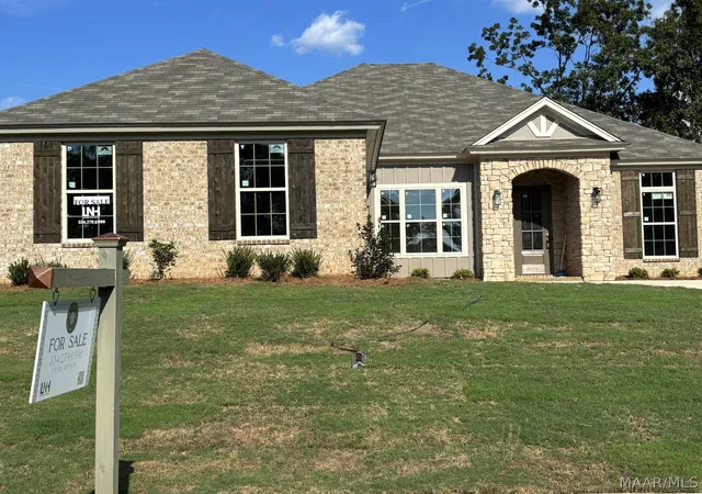 Photo 2 of Single family home for sale at 432 Hawthorne Ridge Dr, Montgomery, AL 36117 | MLS# 589629 | Listing updated on 2026-09-05