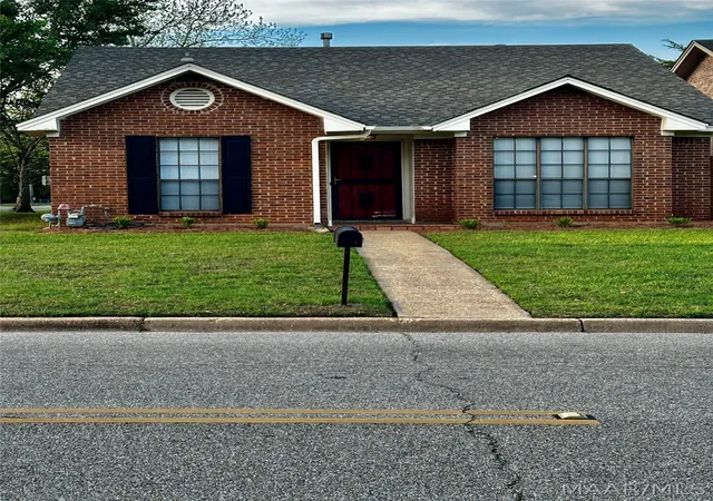 Photo 1 of Single family home for sale at 4001 Ware Hl Dr, Montgomery, AL 36109 | MLS# 589628 | Listing updated on 2026-09-02