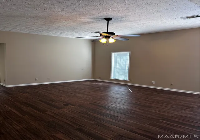 Photo 4 of Single family home for sale at 4001 Ware Hl Dr, Montgomery, AL 36109 | MLS# 589628 | Listing updated on 2026-09-02