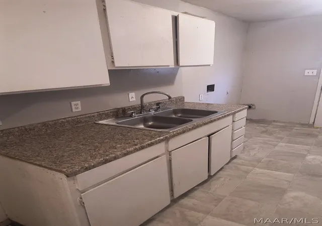 Photo 3 of Single family home for sale at 889 Laredo Ct #A, Selma, AL 36701 | MLS# 589662 | Listing updated on 2026-08-29