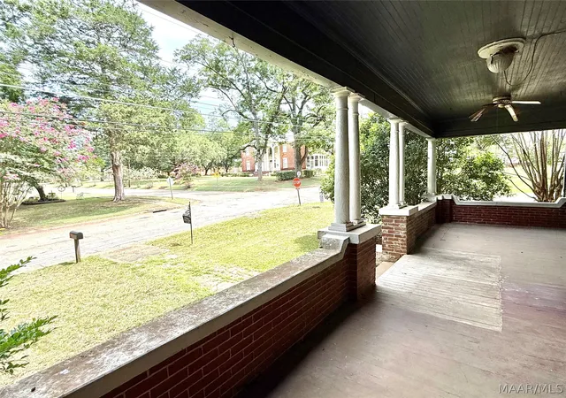 Photo 4 of Single family home for sale at 207 E Dekalb St, Marion, AL 36756 | MLS# 589682 | Listing updated on 2026-09-10