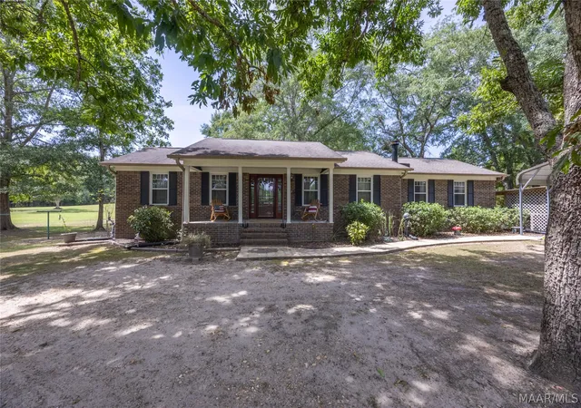 Photo 1 of Single family home for sale at 168 County Rd, Lawley, AL 36793 | MLS# 589627 | Listing updated on 2026-10-01