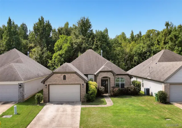 Photo 3 of Single family home for sale at 729 Charlemont Ln, Montgomery, AL 36117 | MLS# 589704 | Listing updated on 2026-09-10
