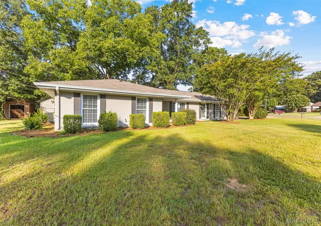 Photo 2 of Single family home for sale at 801 Carter Rd, Prattville, AL 36067 | MLS# 589728 | Listing updated on 2026-09-10