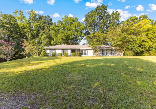 Photo 3 of Single family home for sale at 801 Carter Rd, Prattville, AL 36067 | MLS# 589728 | Listing updated on 2026-09-10