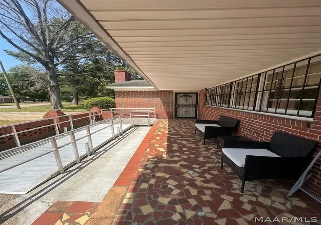Photo 3 of Single family home for sale at 2140 Church St, Selma, AL 36701 | MLS# 589740 | Listing updated on 2026-10-06