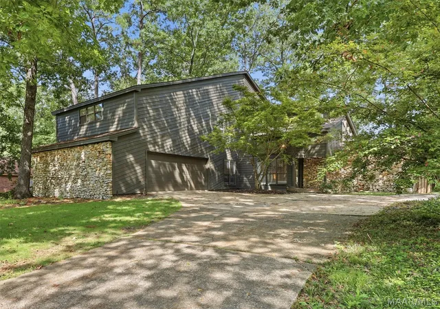 Photo 1 of Single family home for sale at 6572 Luxembourg Cir, Montgomery, AL 36117 | MLS# 589722 | Listing updated on 2026-09-02
